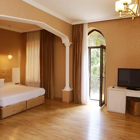 Deluxe Hotel Gandża Zewnętrze zdjęcie