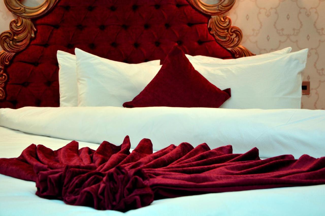 Deluxe Hotel Gandża Zewnętrze zdjęcie
