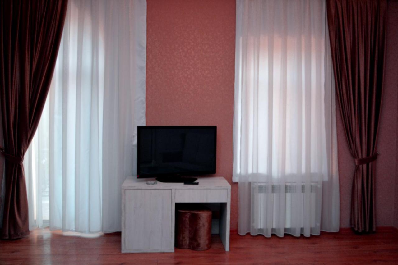 Deluxe Hotel Gandża Zewnętrze zdjęcie