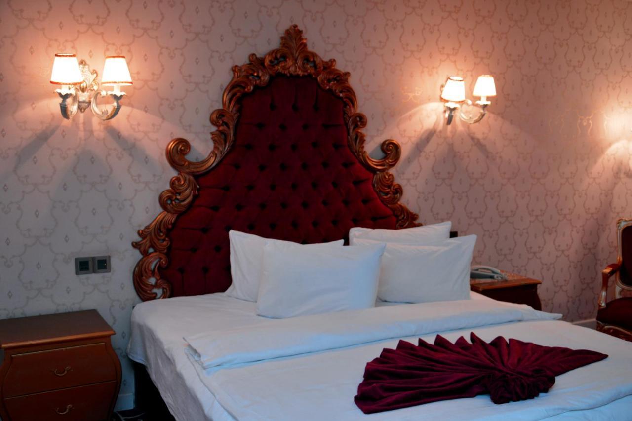 Deluxe Hotel Gandża Zewnętrze zdjęcie