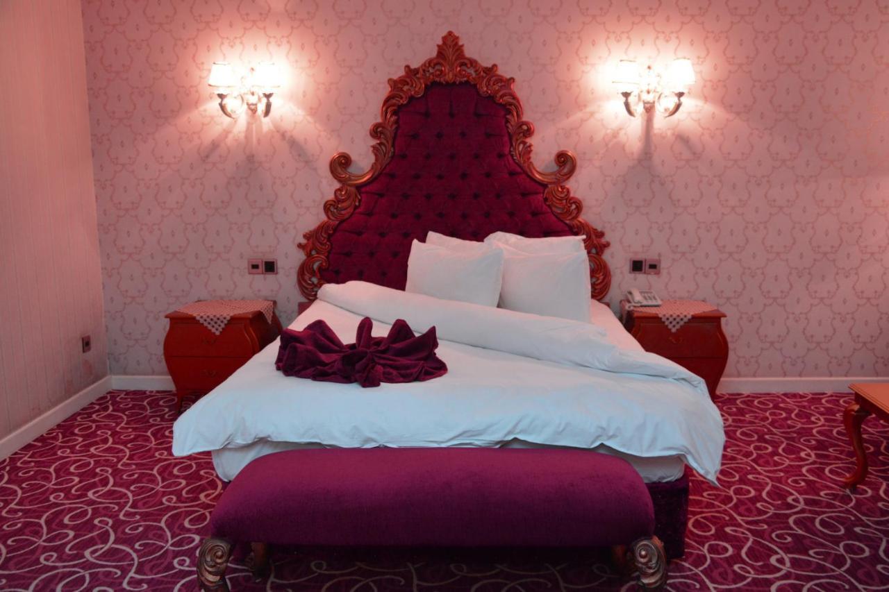 Deluxe Hotel Gandża Zewnętrze zdjęcie