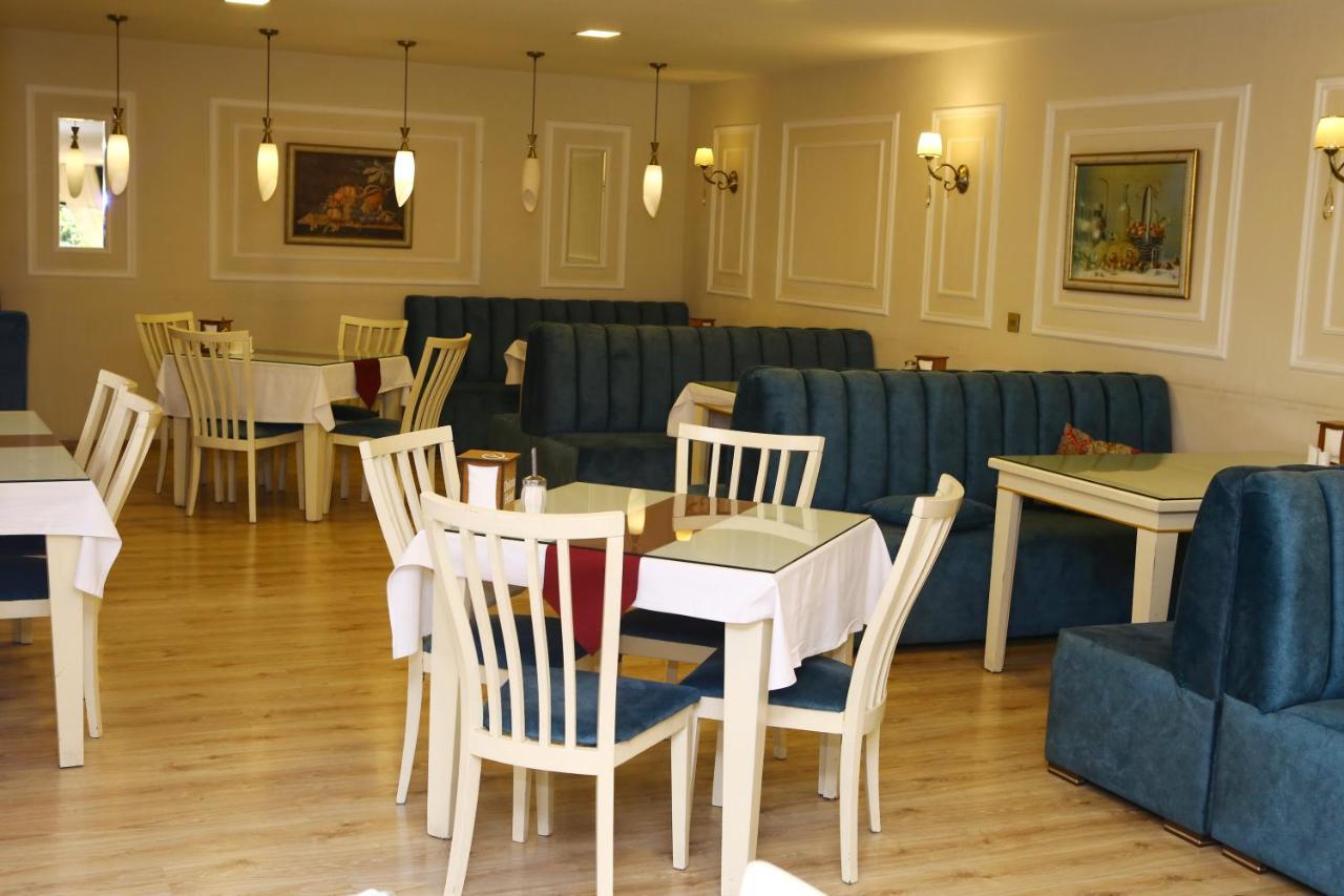 Deluxe Hotel Gandża Zewnętrze zdjęcie