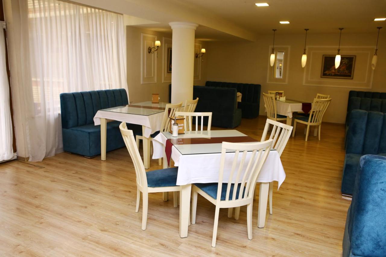 Deluxe Hotel Gandża Zewnętrze zdjęcie