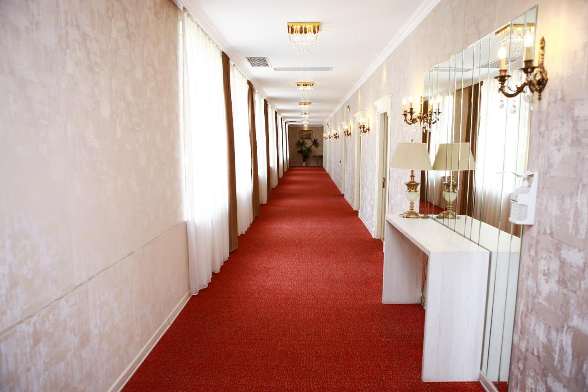 Deluxe Hotel Gandża Zewnętrze zdjęcie