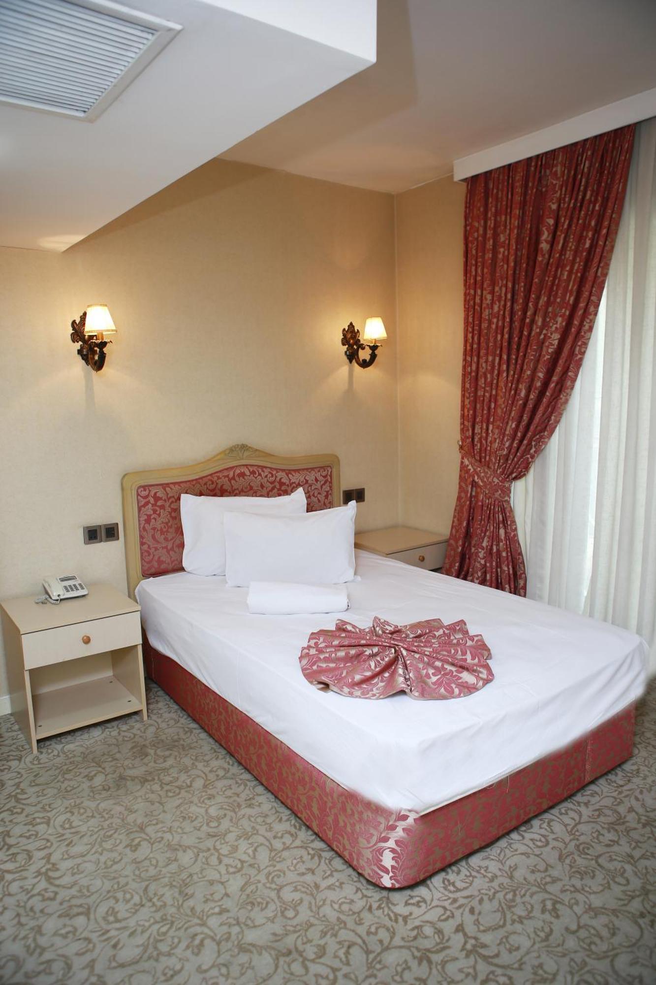 Deluxe Hotel Gandża Zewnętrze zdjęcie