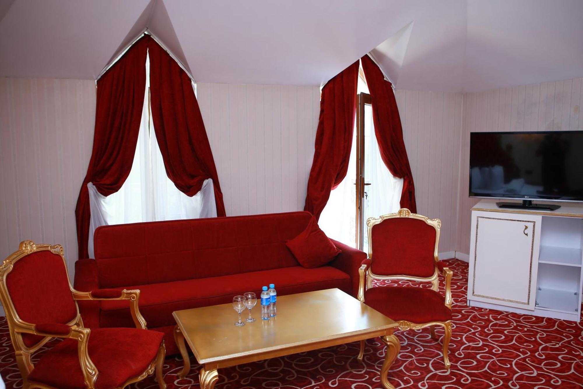 Deluxe Hotel Gandża Zewnętrze zdjęcie